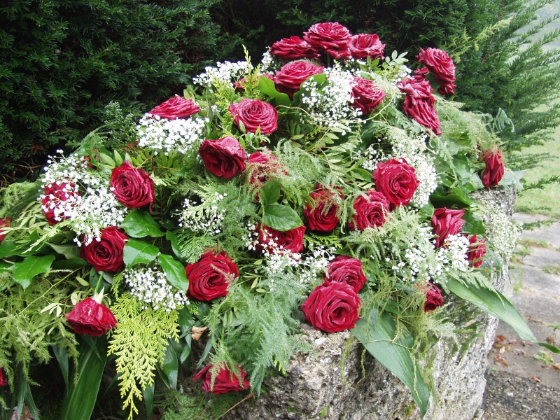 funeraire-BLAUSASC-min_roses-61203